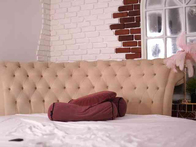 AuroraDuval Live Webcam on BongaCams