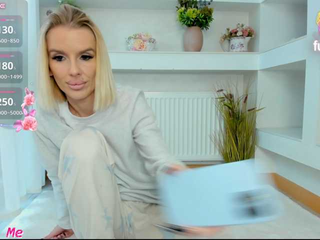 lanadancer live cam on BongaCams