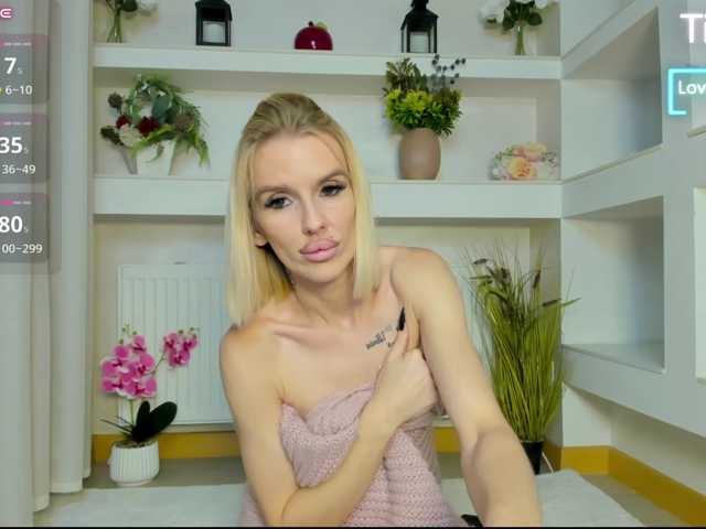 lanadancer live cam on BongaCams