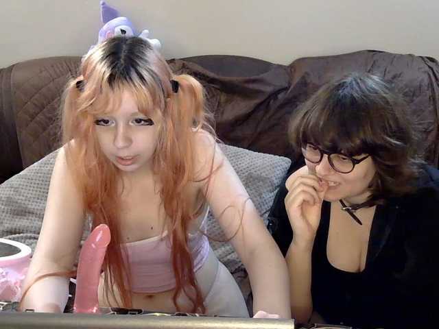 LilGoonettes live cam on BongaCams