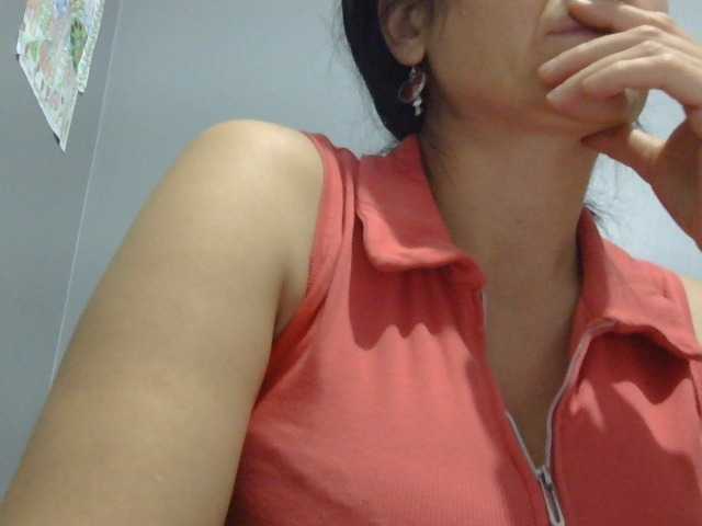 Demet14 live cam on BongaCams