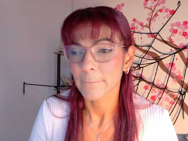 hannapetit live cam on BongaCams