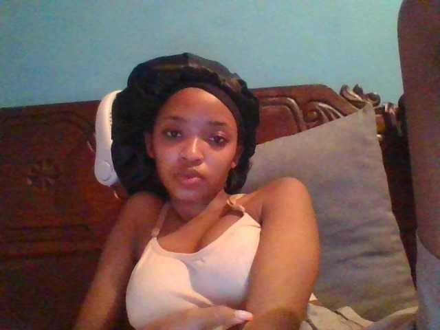 cocoB1 live cam on BongaCams