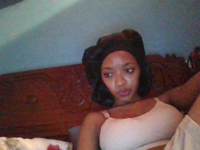 cocoB1 live cam on BongaCams