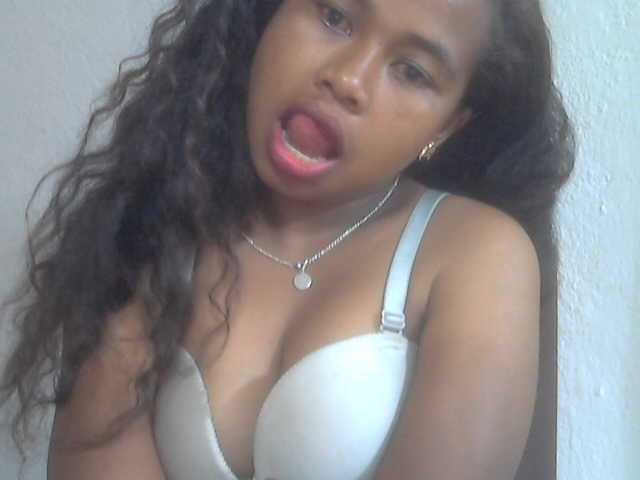 Prislah live cam on BongaCams