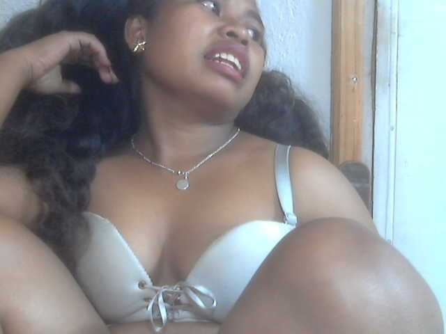 Prislah live cam on BongaCams