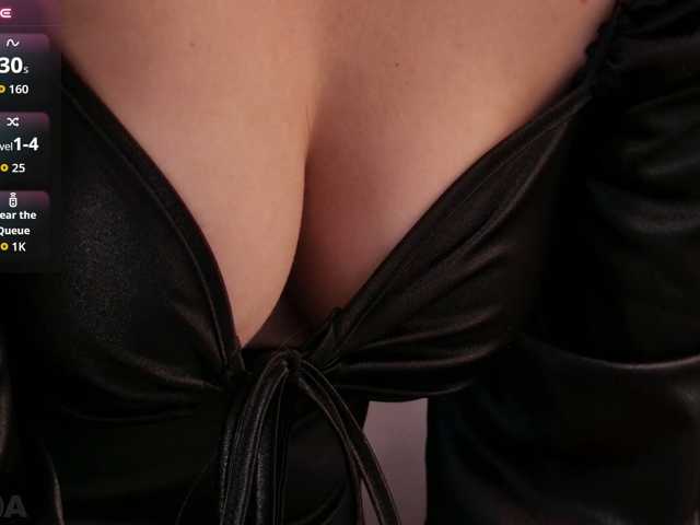 TaraBlake live cam on BongaCams