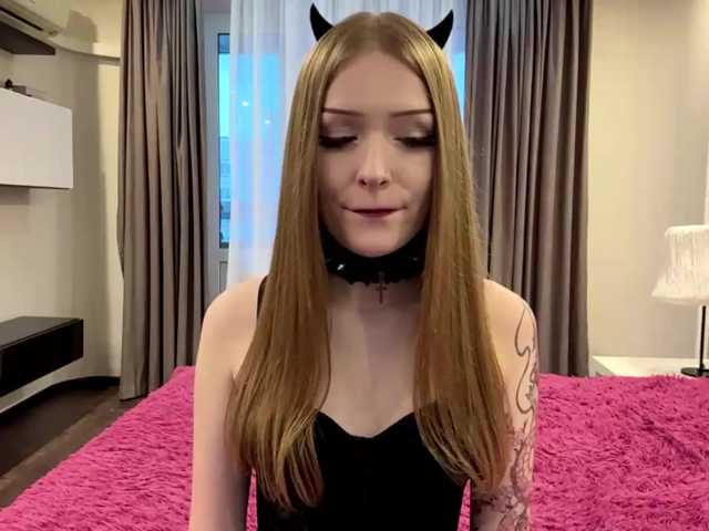 GertieRobaina live cam on BongaCams