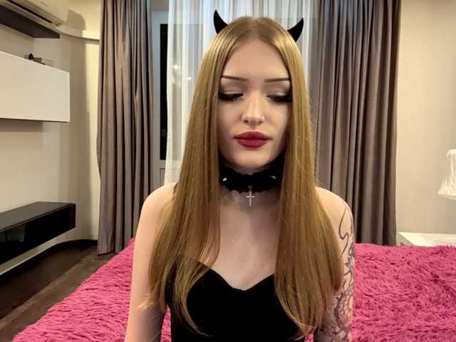 GertieRobaina live cam