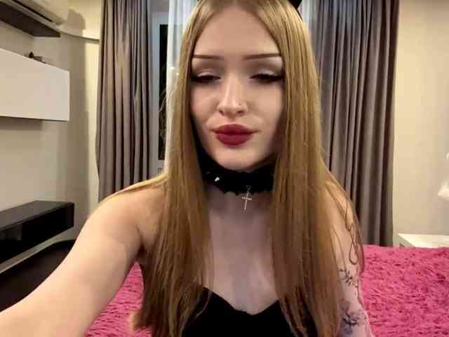GertieRobaina webcam