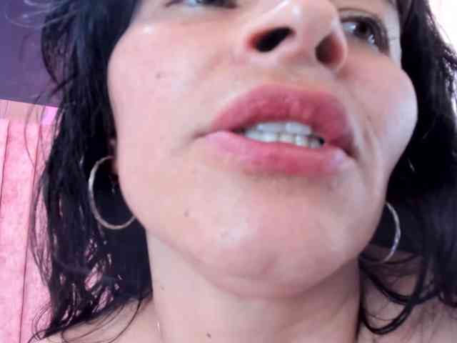 hornyskinny26