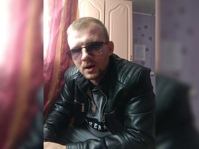 go to chat with Liamoor