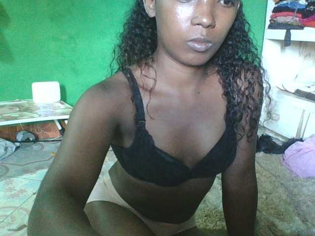 SandyShowertys live cam on BongaCams