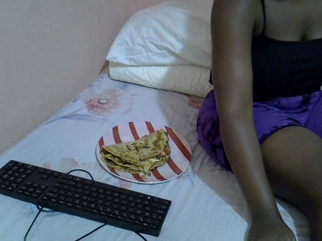 Cutiepie101 live cam on BongaCams