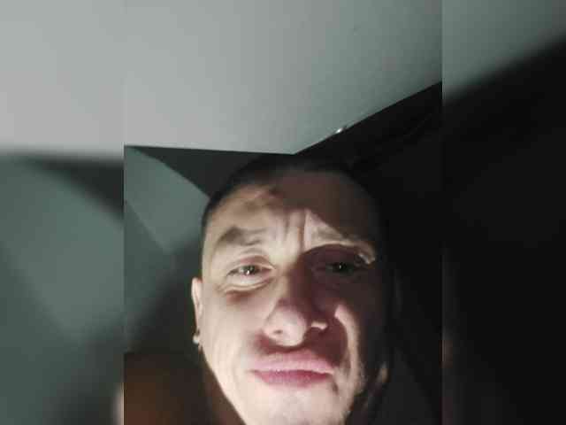 Slawek2232 Live Webcam on BongaCams