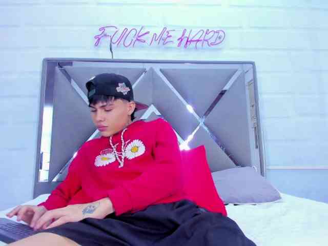 tonny-18hot