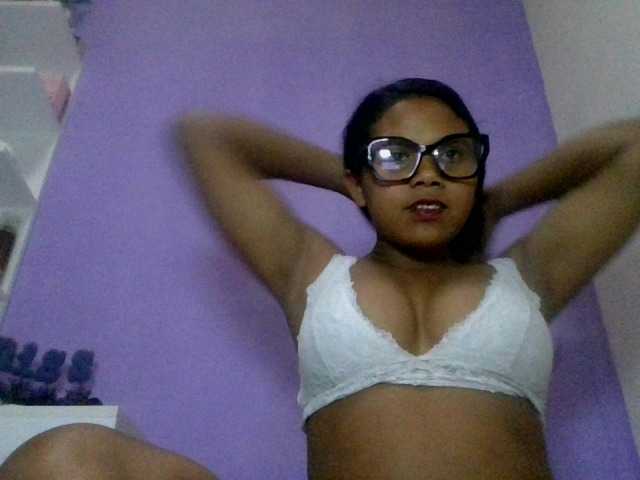 Nantia01 live cam on BongaCams