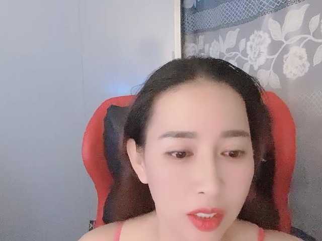 Cherryhot69 live cam on BongaCams