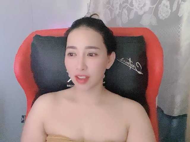 Cherryhot69 live cam on BongaCams