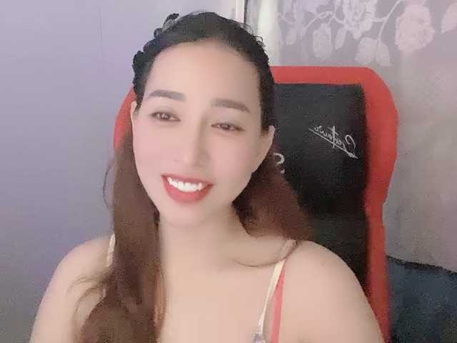 Cherryhot69 live cam on BongaCams