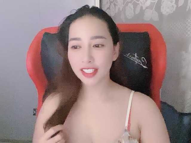 Cherryhot69 live cam on BongaCams