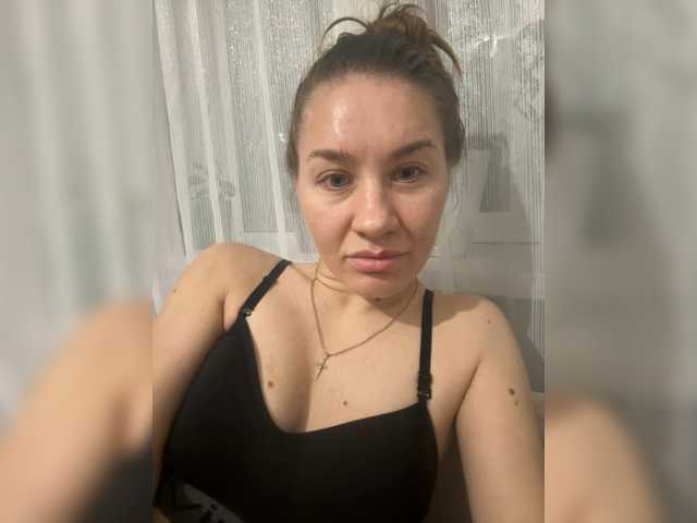 Valyshkaeeeee live cam on BongaCams