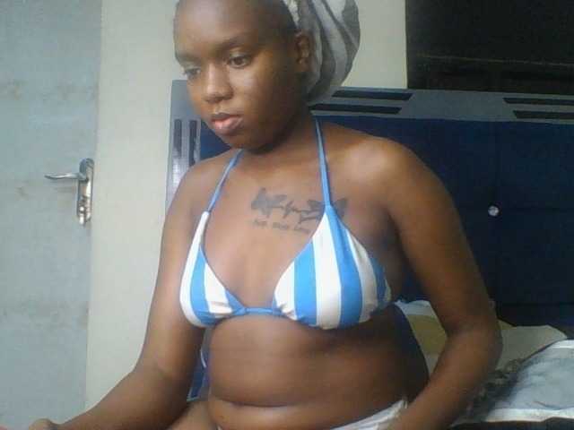 Gloriemelody live cam on BongaCams