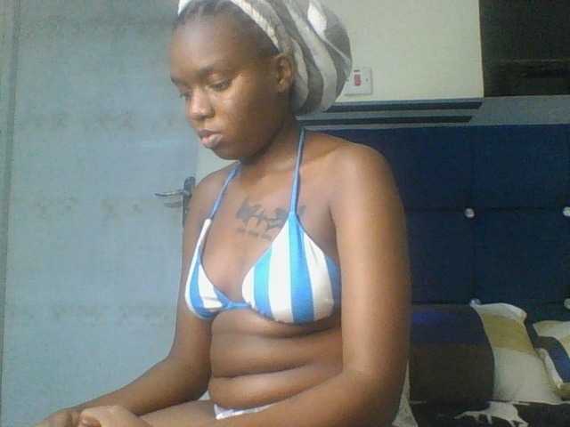 Gloriemelody live cam on BongaCams