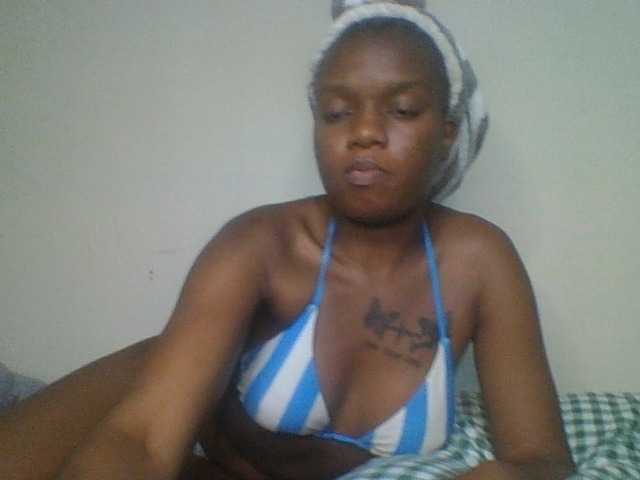 Gloriemelody live cam on BongaCams