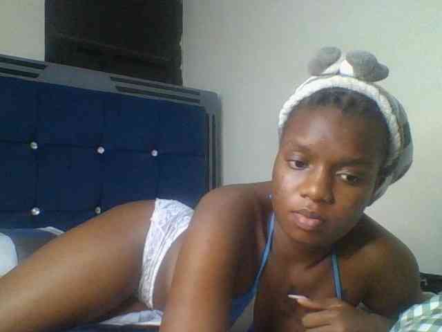 Model: Gloriemelody