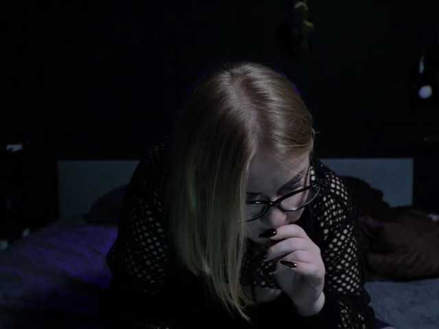 SmallDomGirl live cam on BongaCams