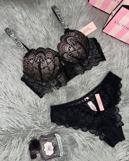 ? A gorgeous lingerie set
