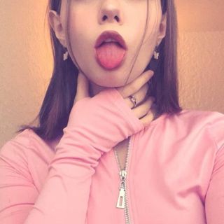 On the lips 7777 thousand