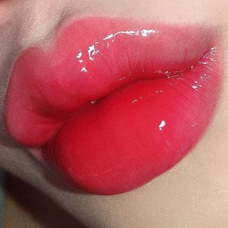 I want to pump up my lips