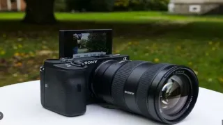Professional photographic camera