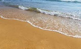 Растянуться на горячем морском песке и закричать: что закричать пока не придумала.