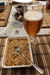 I want a lot of instant noodles with beer
