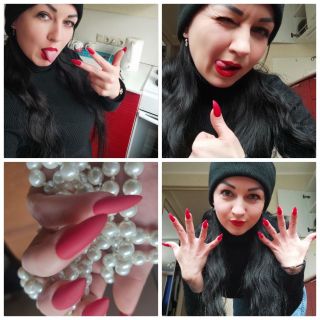 Позаботься  о маникюре для ее красивых пальчиков!