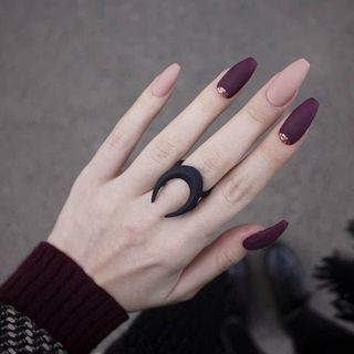 nails