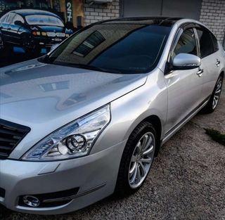 Automobile