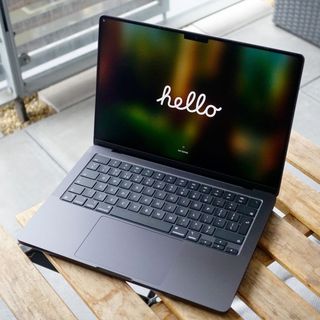 Apple MacBook Pro M4 PRO