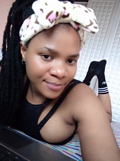 I love attention, compliments, and playful conversations ? if you like good chemistry, come say Hello ?
