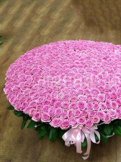1001 roses!
