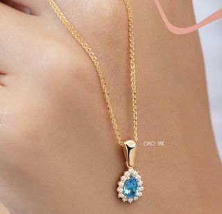 Set necklace, earrings and ring