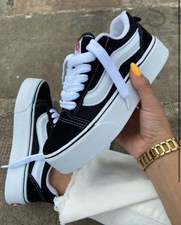 Vans Sneakers
