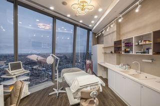 open a hardware cosmetology salon