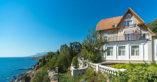 Move to the seaside and live forever