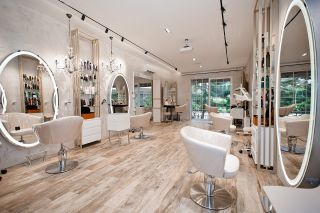Beauty salon (business)