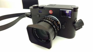 the best digital photocam LEICA M10 