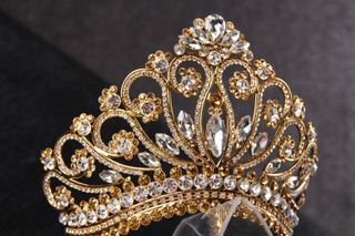 Be u queen of queens